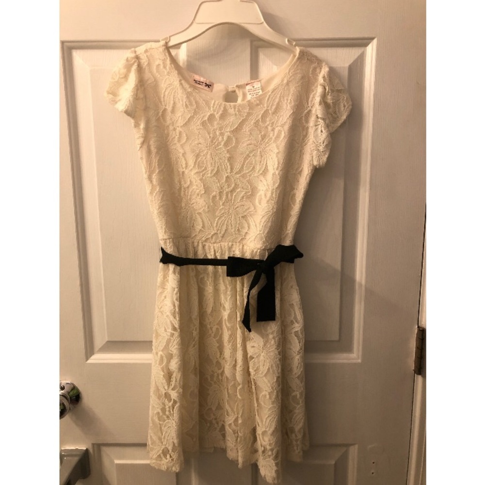 Girl’s scooter brown dress